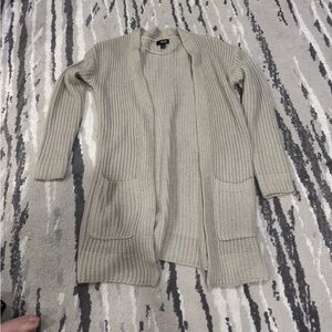 Cream longsleeve cardigan